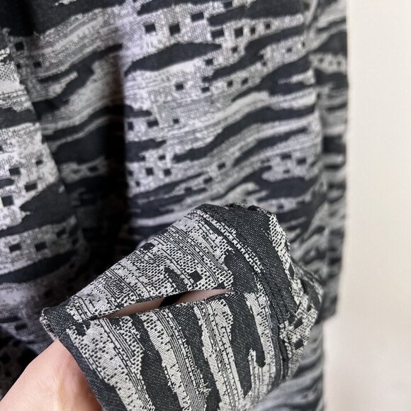 Title Nine Daily Decathlon Full Zip Jacket Women's Large Grey Camo Running Gym - Picture 15 of 16